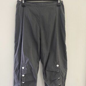 Hunky Dory Women's Gray Bows cropped Artsy Pull On Capri Pants Size Small